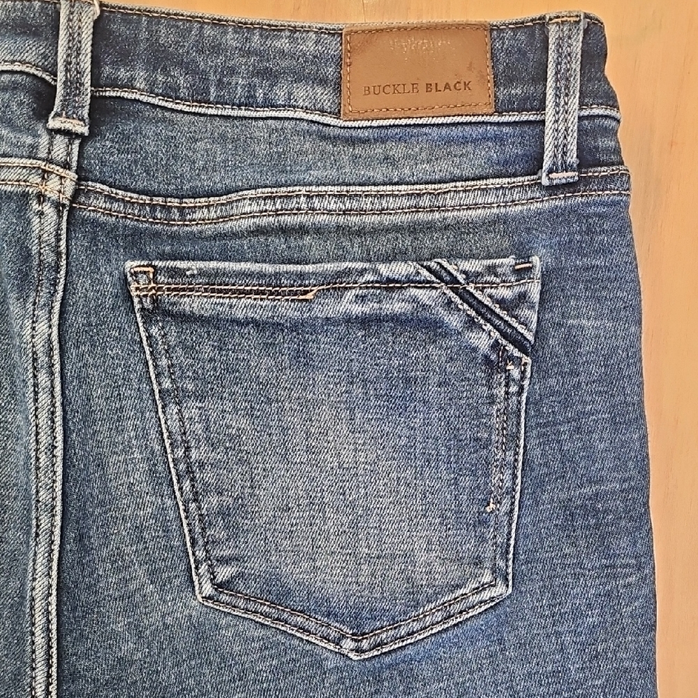 Buckle Black Fit No. 53 Cropped Straight Women’s Jeans 30×28 - Picture 4 of 5